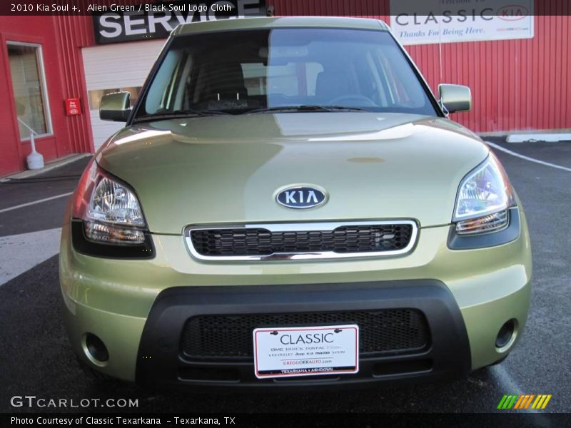 Alien Green / Black Soul Logo Cloth 2010 Kia Soul +