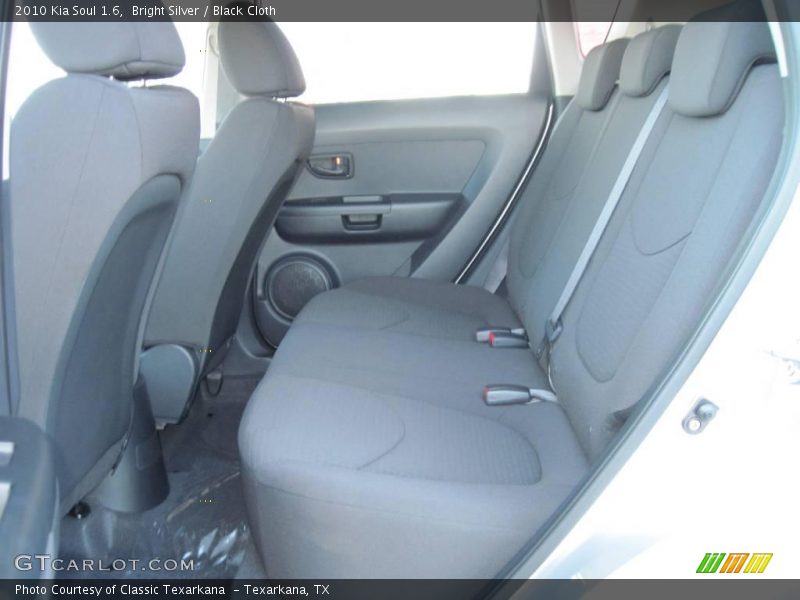 Bright Silver / Black Cloth 2010 Kia Soul 1.6