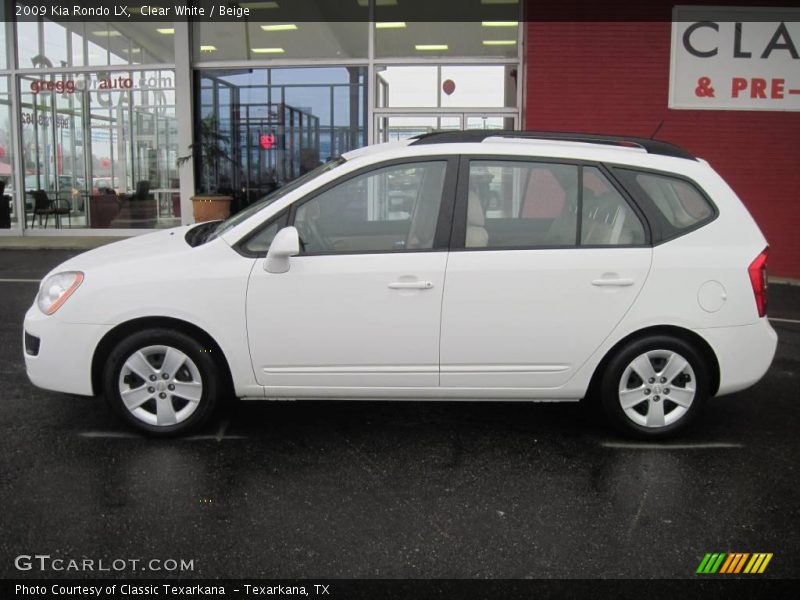 Clear White / Beige 2009 Kia Rondo LX
