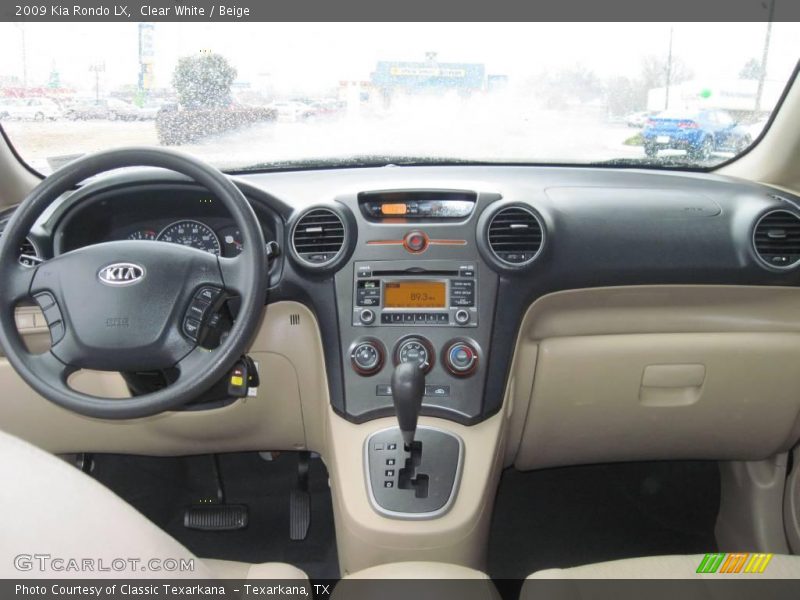 Clear White / Beige 2009 Kia Rondo LX