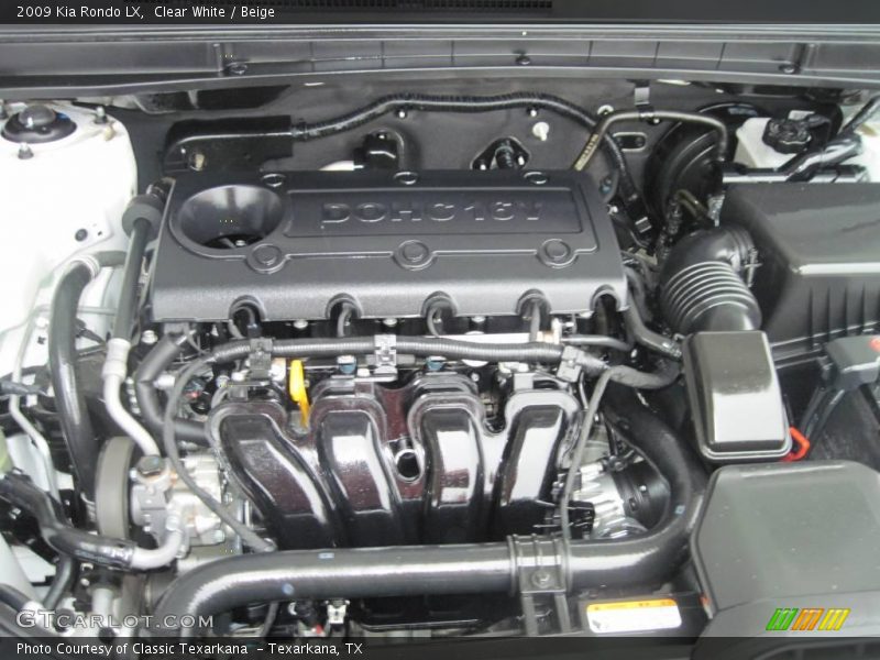 Clear White / Beige 2009 Kia Rondo LX