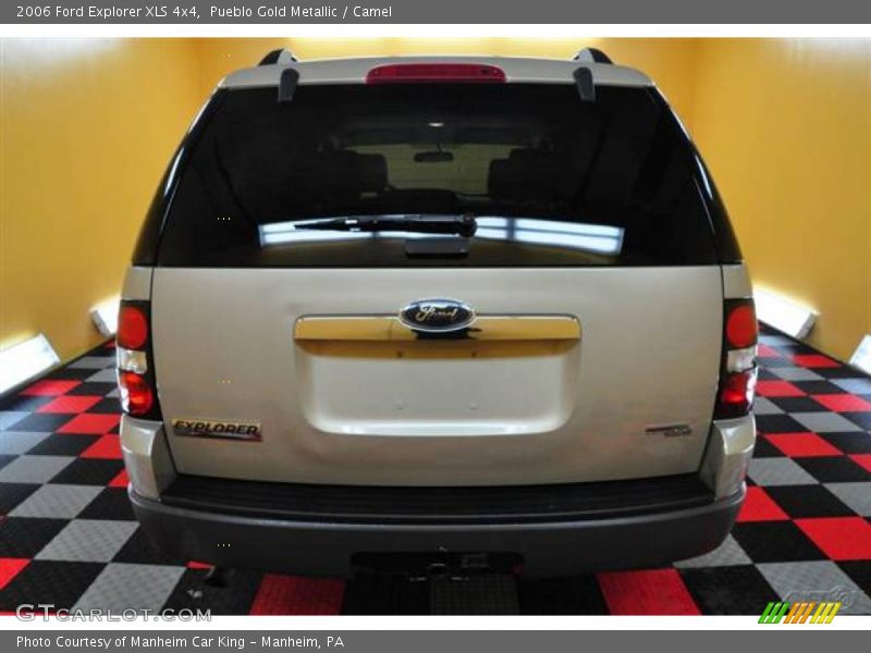 Pueblo Gold Metallic / Camel 2006 Ford Explorer XLS 4x4