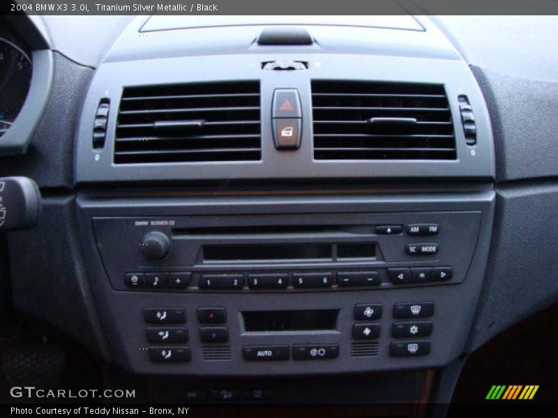 Titanium Silver Metallic / Black 2004 BMW X3 3.0i