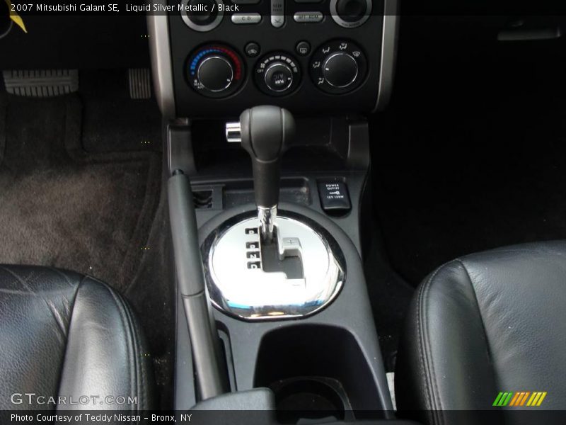 Liquid Silver Metallic / Black 2007 Mitsubishi Galant SE
