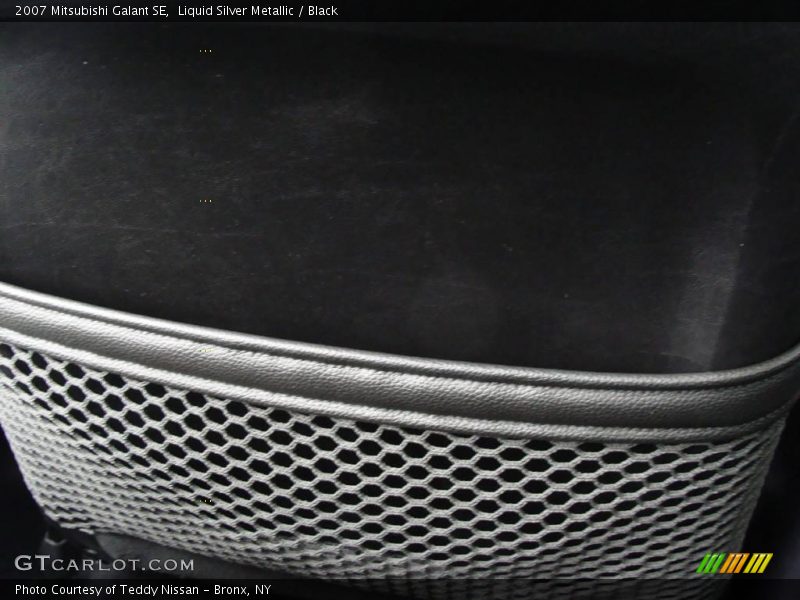 Liquid Silver Metallic / Black 2007 Mitsubishi Galant SE