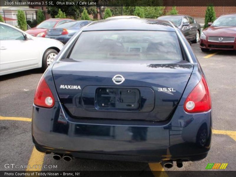 Onyx Black / Cafe Latte 2006 Nissan Maxima 3.5 SE