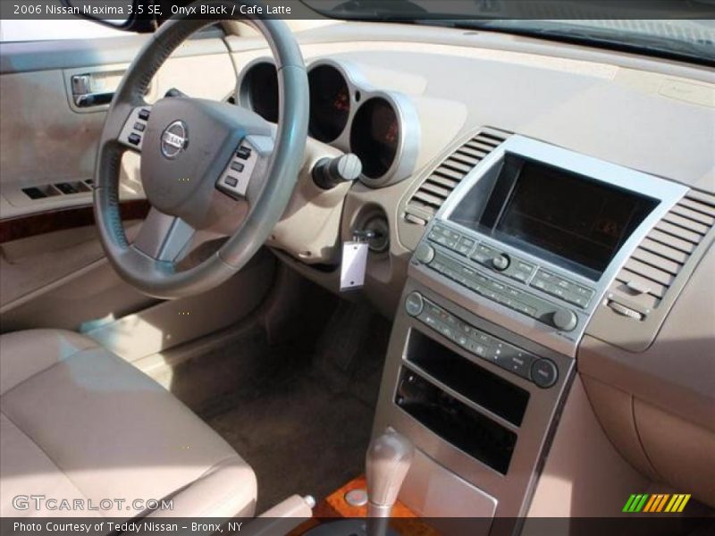 Onyx Black / Cafe Latte 2006 Nissan Maxima 3.5 SE