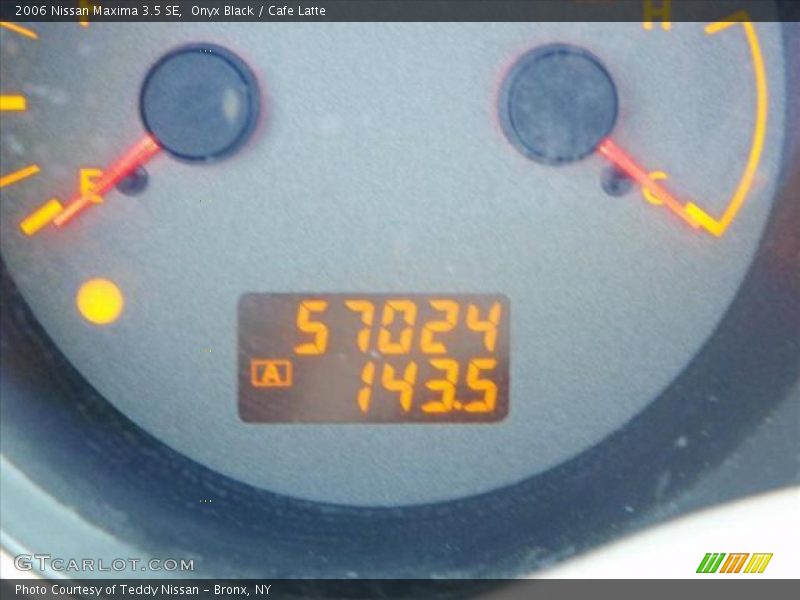 Onyx Black / Cafe Latte 2006 Nissan Maxima 3.5 SE