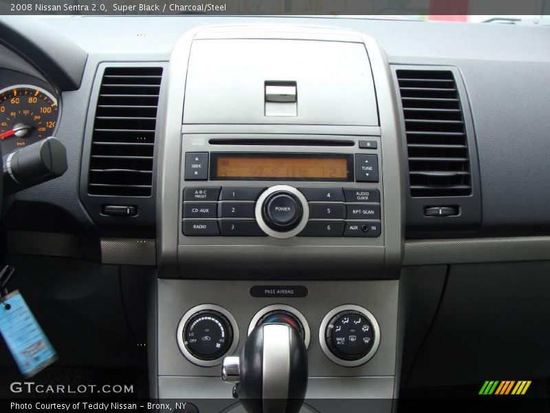 Super Black / Charcoal/Steel 2008 Nissan Sentra 2.0