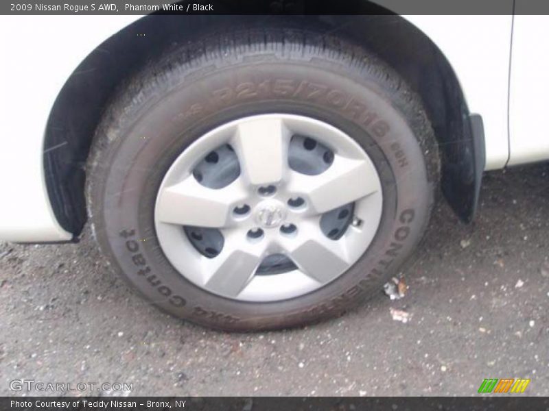 Phantom White / Black 2009 Nissan Rogue S AWD