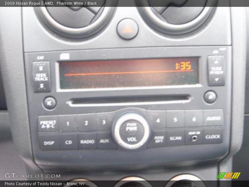 Phantom White / Black 2009 Nissan Rogue S AWD