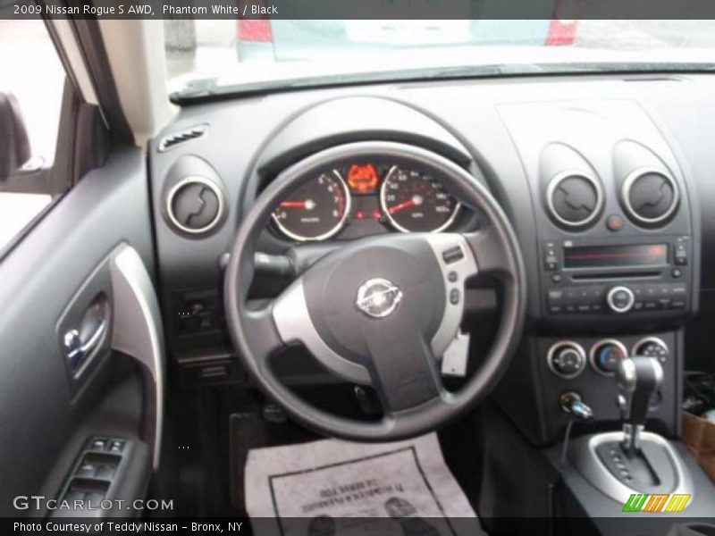 Phantom White / Black 2009 Nissan Rogue S AWD
