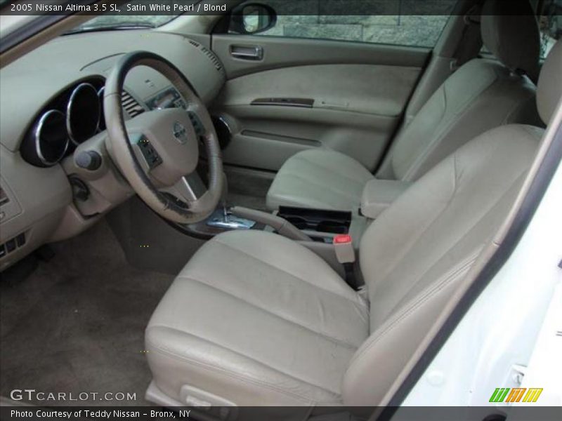 Satin White Pearl / Blond 2005 Nissan Altima 3.5 SL