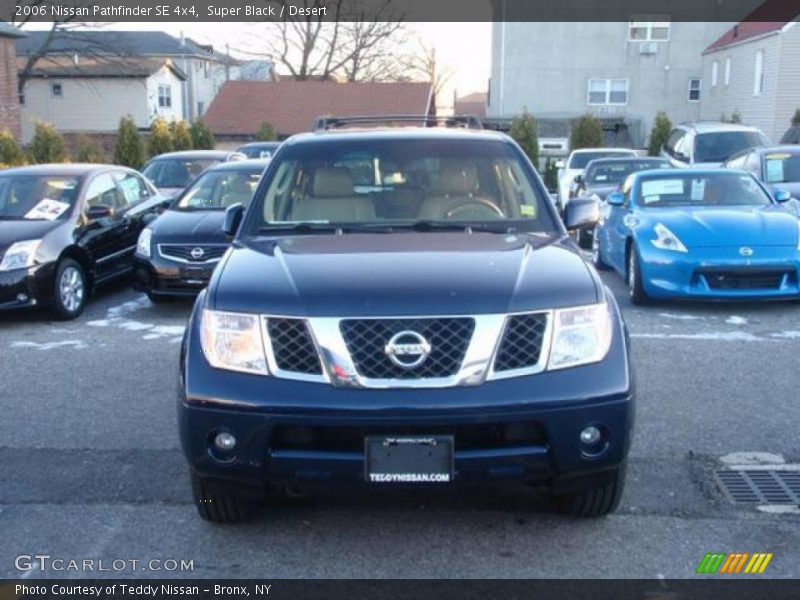 Super Black / Desert 2006 Nissan Pathfinder SE 4x4