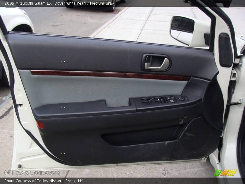Dover White Pearl / Medium Gray 2009 Mitsubishi Galant ES