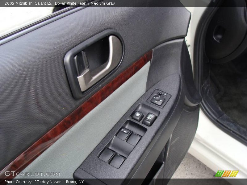 Dover White Pearl / Medium Gray 2009 Mitsubishi Galant ES