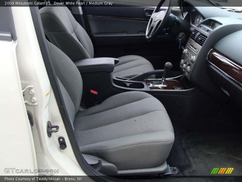 Dover White Pearl / Medium Gray 2009 Mitsubishi Galant ES