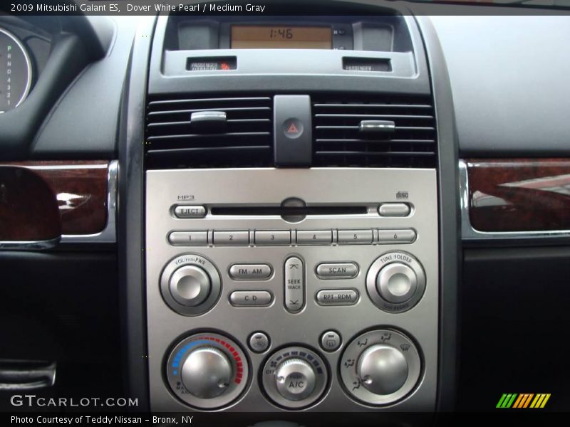 Dover White Pearl / Medium Gray 2009 Mitsubishi Galant ES