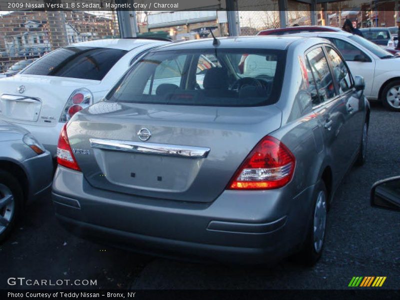 Magnetic Gray / Charcoal 2009 Nissan Versa 1.8 S Sedan