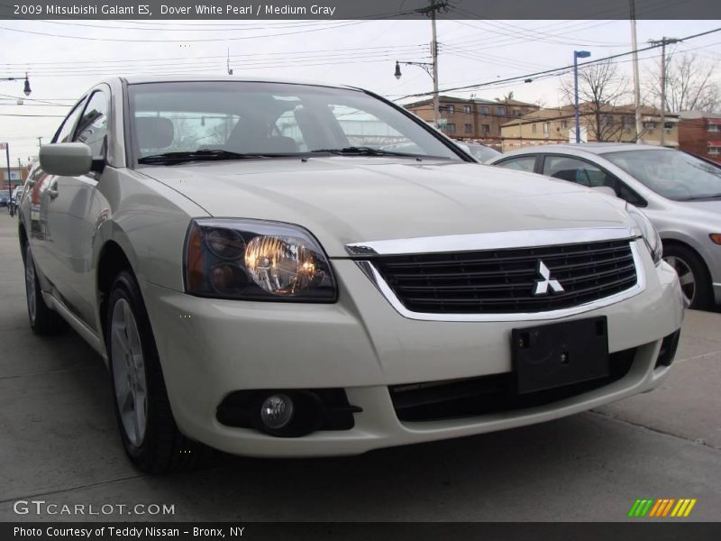 Dover White Pearl / Medium Gray 2009 Mitsubishi Galant ES