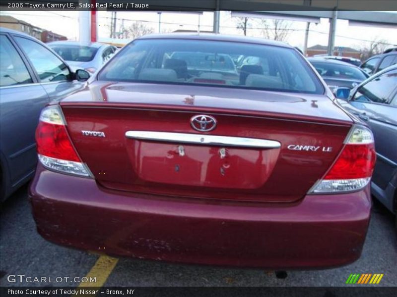 Salsa Red Pearl / Taupe 2006 Toyota Camry LE
