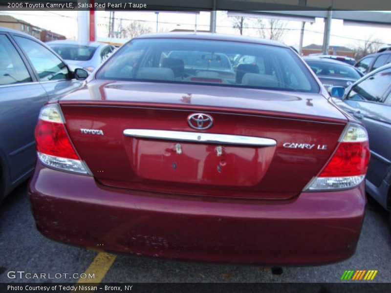 Salsa Red Pearl / Taupe 2006 Toyota Camry LE