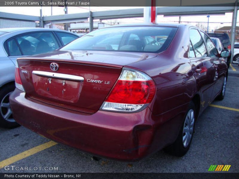 Salsa Red Pearl / Taupe 2006 Toyota Camry LE