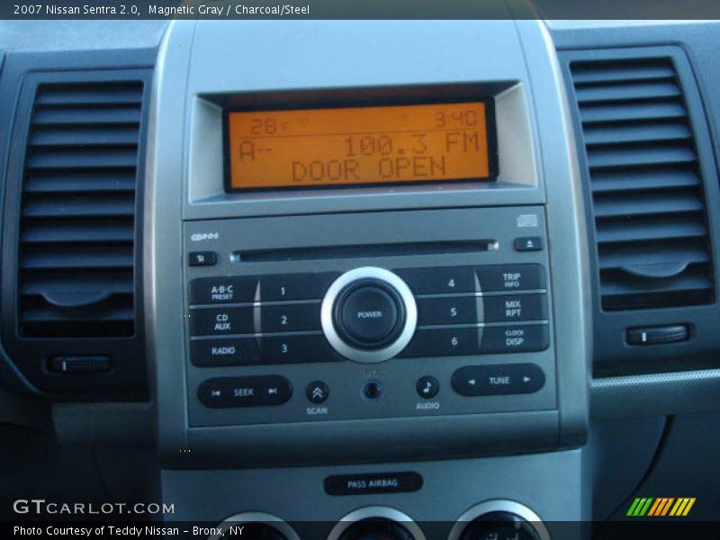 Magnetic Gray / Charcoal/Steel 2007 Nissan Sentra 2.0