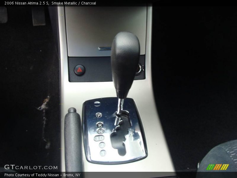 Smoke Metallic / Charcoal 2006 Nissan Altima 2.5 S