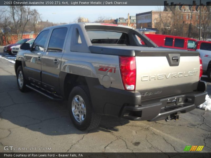 Light Pewter Metallic / Dark Charcoal 2003 Chevrolet Avalanche 1500 Z71 4x4