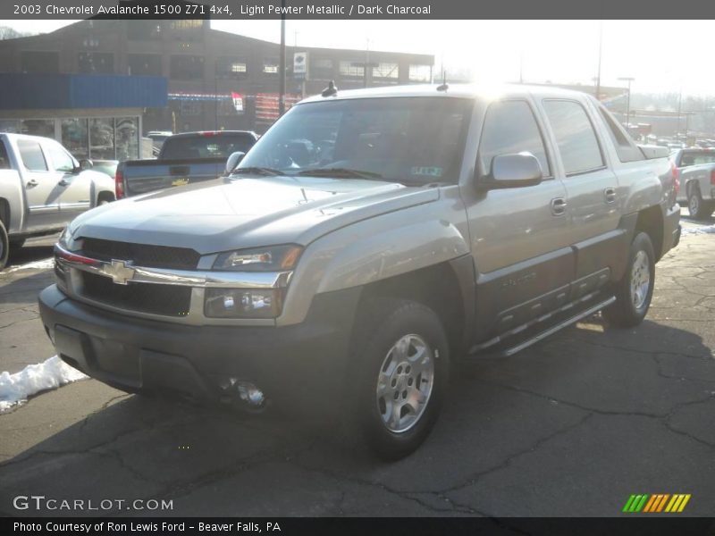 Light Pewter Metallic / Dark Charcoal 2003 Chevrolet Avalanche 1500 Z71 4x4