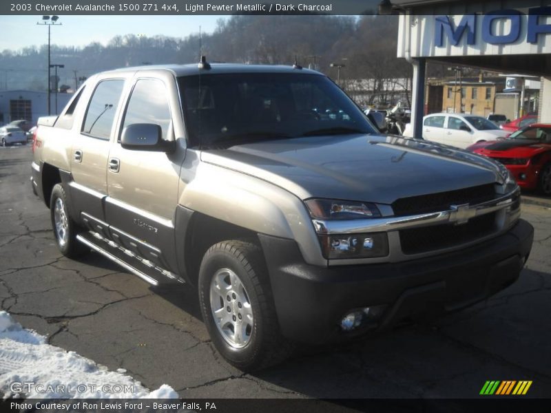 Light Pewter Metallic / Dark Charcoal 2003 Chevrolet Avalanche 1500 Z71 4x4