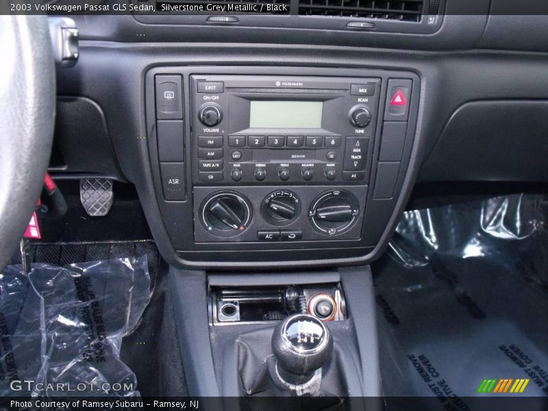 Silverstone Grey Metallic / Black 2003 Volkswagen Passat GLS Sedan