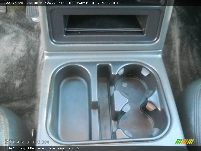 Light Pewter Metallic / Dark Charcoal 2003 Chevrolet Avalanche 1500 Z71 4x4