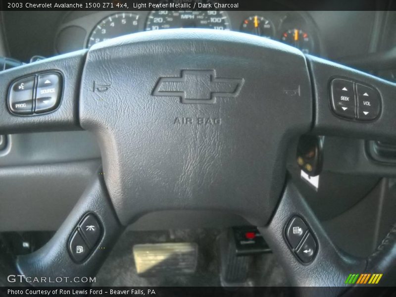 Light Pewter Metallic / Dark Charcoal 2003 Chevrolet Avalanche 1500 Z71 4x4