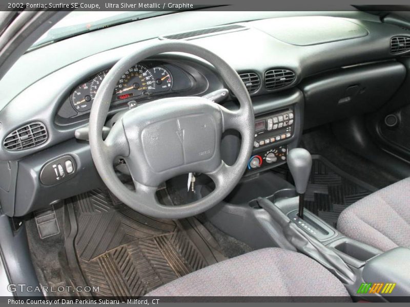 Ultra Silver Metallic / Graphite 2002 Pontiac Sunfire SE Coupe