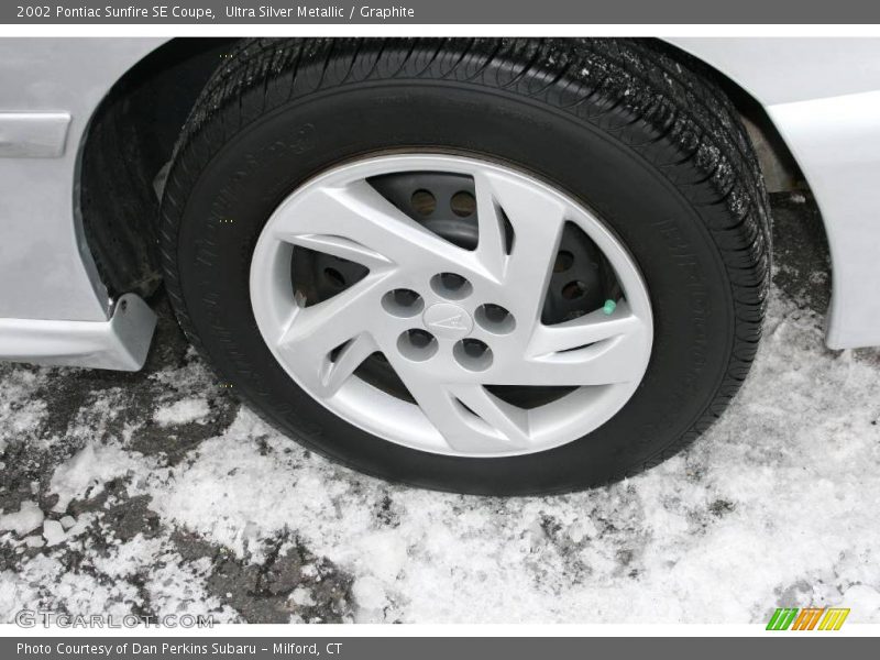 Ultra Silver Metallic / Graphite 2002 Pontiac Sunfire SE Coupe