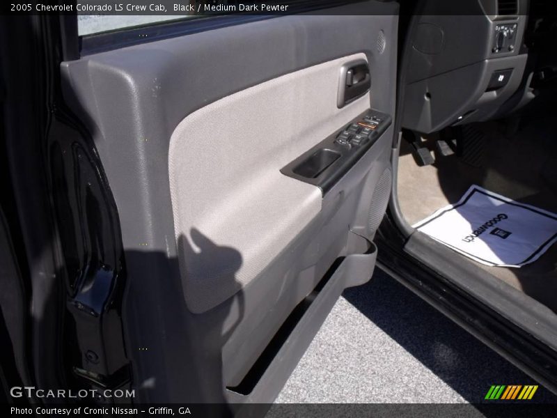 Black / Medium Dark Pewter 2005 Chevrolet Colorado LS Crew Cab