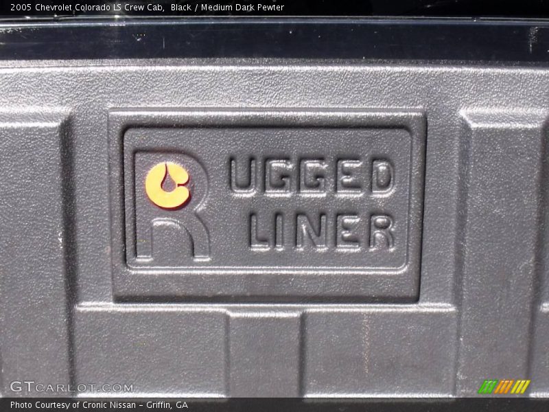 Black / Medium Dark Pewter 2005 Chevrolet Colorado LS Crew Cab