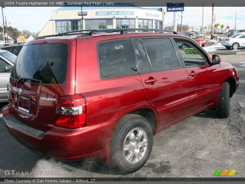 Sundown Red Pearl / Ivory 2004 Toyota Highlander V6 4WD