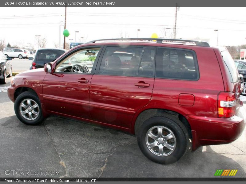 Sundown Red Pearl / Ivory 2004 Toyota Highlander V6 4WD