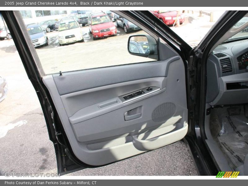 Black / Dark Khaki/Light Graystone 2005 Jeep Grand Cherokee Laredo 4x4