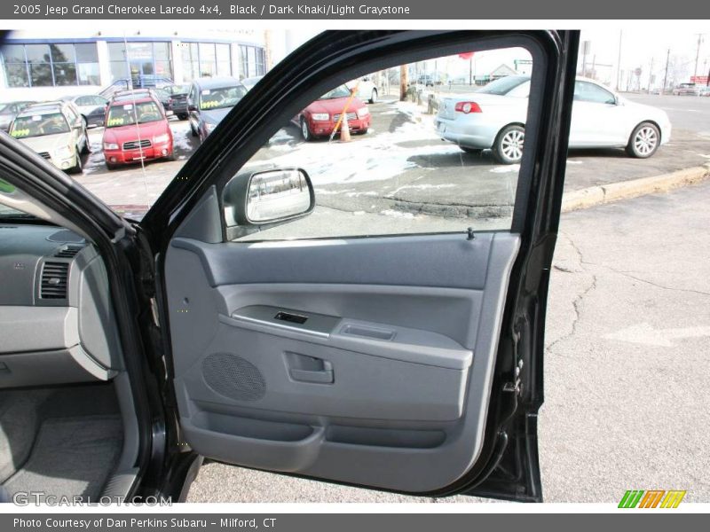 Black / Dark Khaki/Light Graystone 2005 Jeep Grand Cherokee Laredo 4x4