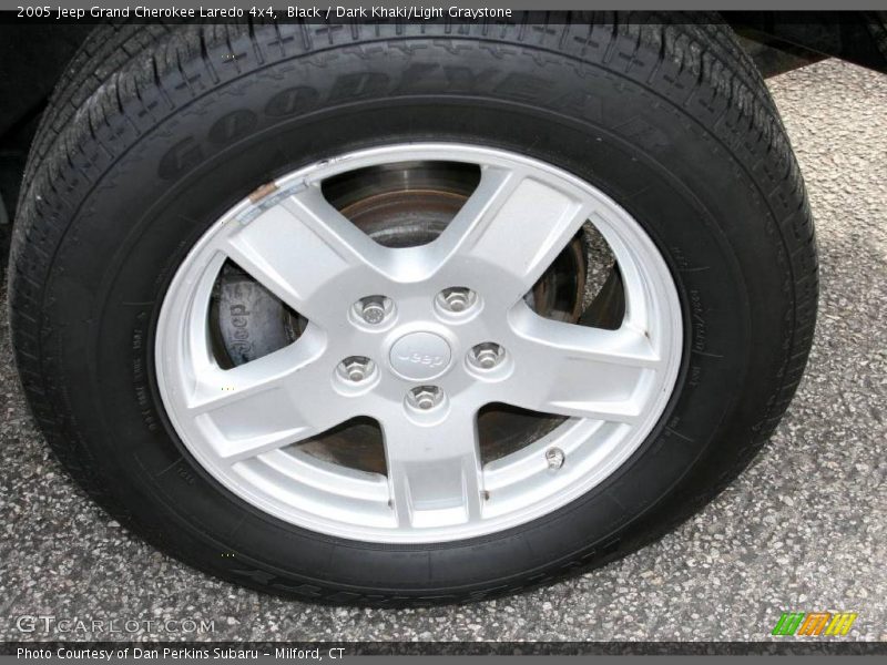 Black / Dark Khaki/Light Graystone 2005 Jeep Grand Cherokee Laredo 4x4