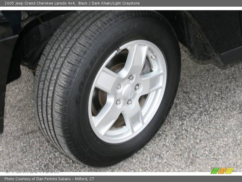 Black / Dark Khaki/Light Graystone 2005 Jeep Grand Cherokee Laredo 4x4