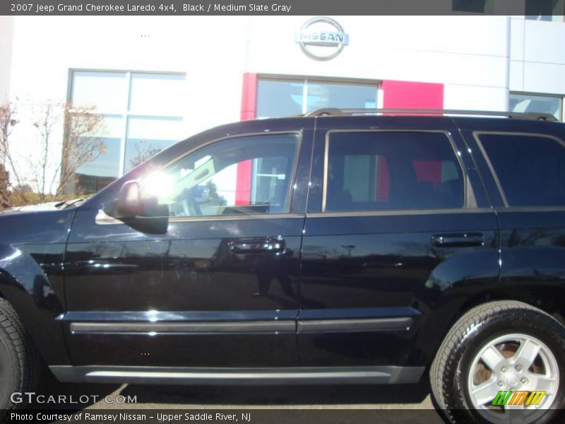 Black / Medium Slate Gray 2007 Jeep Grand Cherokee Laredo 4x4