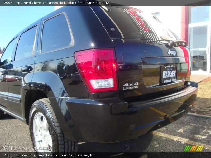 Black / Medium Slate Gray 2007 Jeep Grand Cherokee Laredo 4x4
