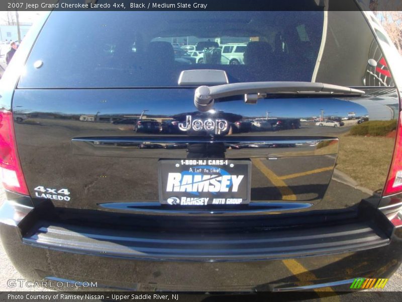 Black / Medium Slate Gray 2007 Jeep Grand Cherokee Laredo 4x4