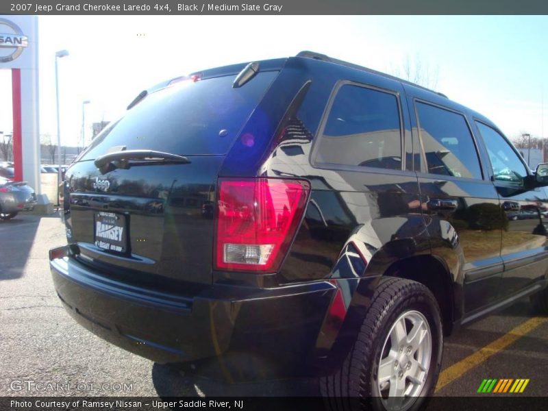 Black / Medium Slate Gray 2007 Jeep Grand Cherokee Laredo 4x4