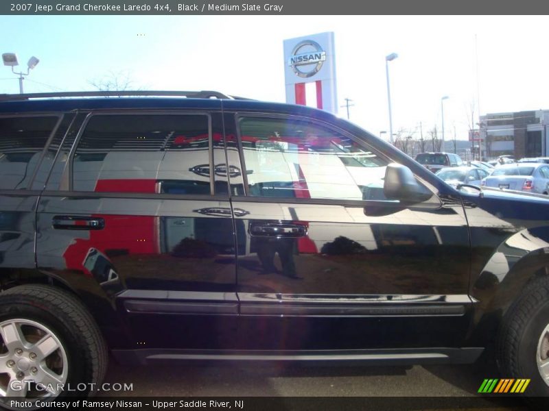Black / Medium Slate Gray 2007 Jeep Grand Cherokee Laredo 4x4